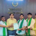 किसानों ने एसडीएम को सौंपा ज्ञापन, अवैध कब्जे हटाने व ऋण वसूली रोकने की मांग