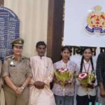 मेधावी छात्राओं का सम्मान, यूपी बोर्ड टॉपर्स को एसपी ने किया सम्मानित