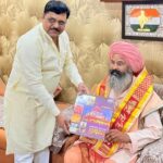 तुलसी साहब मंदिर के गुरुजी ने दिया शांति का संदेश, पूर्व पालिका अध्यक्ष ने याद किया तुलसी साहब मार्ग का नामकरण
