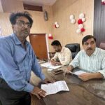 नहर की पटरी की सफाई के लिए विभागों के चक्कर काट रही मानव कल्याण संस्था